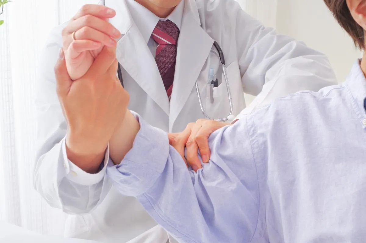 整骨院は何する？肩こり・腰痛の改善法と治療の違いを徹底解説